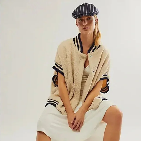 FREE PEOPLE Pep Rally Teddy Poncho Jacket Oversized Fur Sherpa Sleeveless Cream - Picture 3 of 9